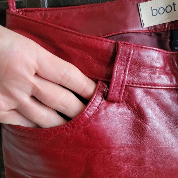 GAP Vintage Red Leather Bootcut Pants Sz
1 - Picture 6 of 6